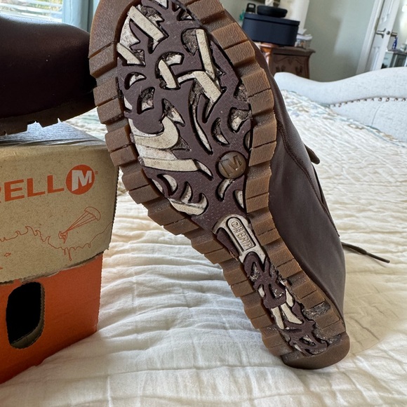 Merrell Cinnamon Smooth Heeled Boots - Picture 4 of 7